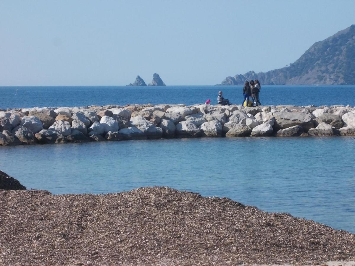 T2 Climatise A 500M De La Plage Sur La Presqu'Ile De Saint Mandrier Sur Mer エクステリア 写真